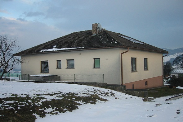 145-4593_IMG